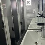 Auberge de jeunesse A07 *